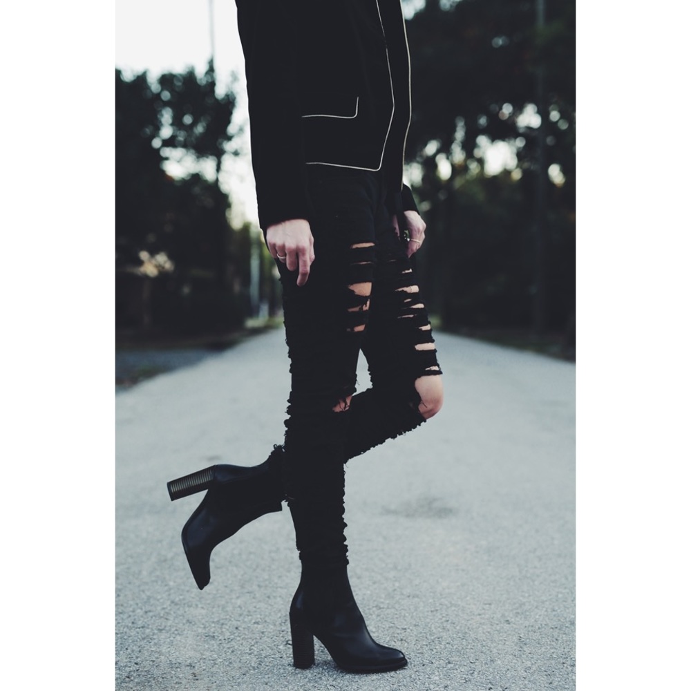 Blank NYC Shredded Skinny Jeans